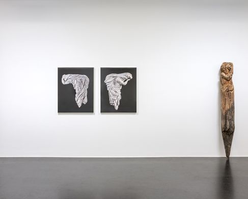 Christian Kosmas Mayer, Atlas/Pilot, 2016/2024, installation view, Lentos Kunstmuseum Linz, 2024. Photo: Violetta Wakolbinger
© Christian Kosmas Mayer, Atlas/Pilot, 2016/2024, Ausstellungsansicht, Lentos Kunstmuseum Linz, 2024. Foto: Violetta Wakolbinger Mayer_01 - Christian Kosmas Mayer, Atlas/Pilot, 2016/2024, installation view, Lentos Kunstmuseum Linz, 2024. Photo: Violetta Wakolbinger