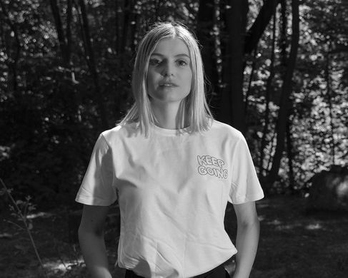 Elizabeth Pich
© Elizabeth Pich, photo: Lukas Ratius elizabeth-pich-2023-original-300dpi - Elizabeth Pich