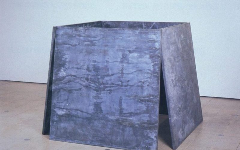 Richard-Serra-One-Ton-Prop-House-of-Cards-1969-1-880x669